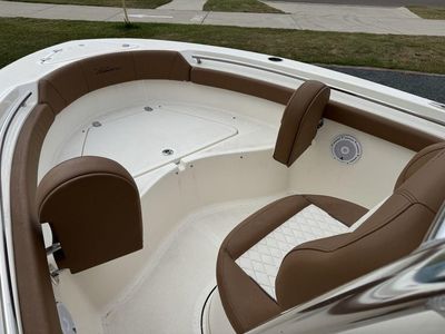 2024 Pioneer Boats Islander 202 - Photo 12