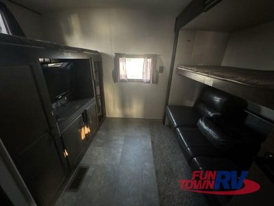 2018 CrossRoads RV Sunset Trail Super Lite - Photo 17