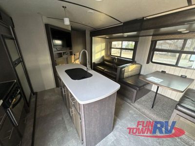 2018 CrossRoads RV Sunset Trail Super Lite - Photo 6