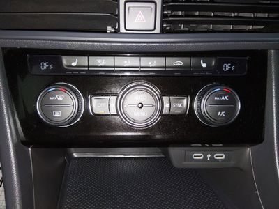 2024 Volkswagen Jetta — photo 19 view