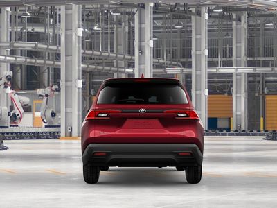 2026 Toyota Grand Highlander Hybrid — photo 8 view