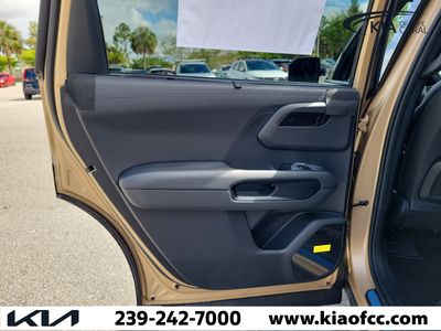 2027 Kia Telluride Hybrid - Photo 15