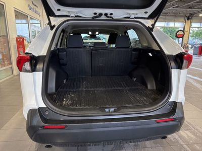 2024 Toyota RAV4 - Photo 13