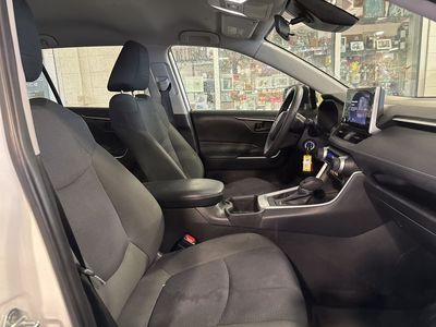 2024 Toyota RAV4 - Photo 9