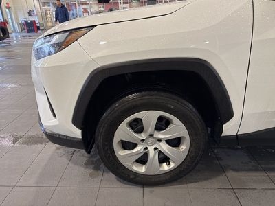 2024 Toyota RAV4 - Photo 2