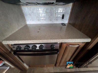 2015 Keystone RV Montana High Country - Photo 12