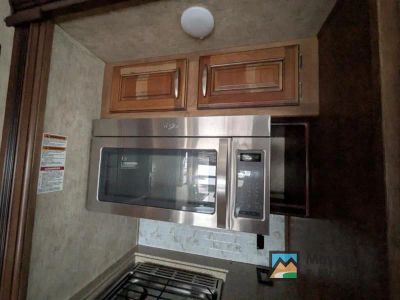 2015 Keystone RV Montana High Country - Photo 14