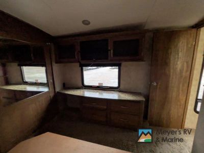 2015 Keystone RV Montana High Country - Photo 32