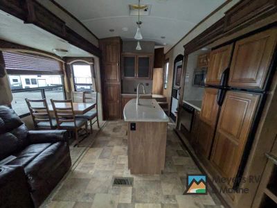 2015 Keystone RV Montana High Country - Photo 9