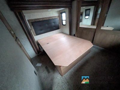 2015 Keystone RV Montana High Country - Photo 30