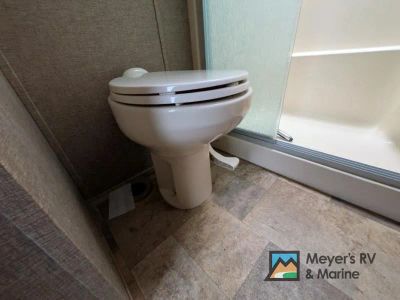 2015 Keystone RV Montana High Country - Photo 25