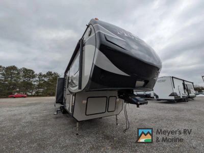 2015 Keystone RV Montana High Country - Photo 1