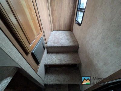 2015 Keystone RV Montana High Country - Photo 23