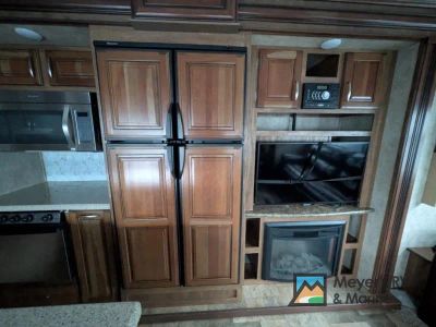 2015 Keystone RV Montana High Country - Photo 16