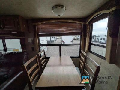 2015 Keystone RV Montana High Country - Photo 20
