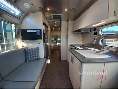2025 Airstream Flying Cloud - Photo 14