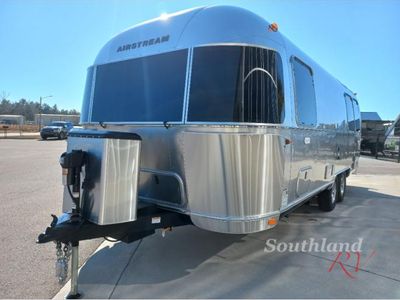 2025 Airstream Flying Cloud - Photo 2