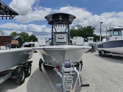 2026 Sea Pro 230 Bay — rear three-quarter view