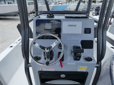 2026 Sea Pro 230 Bay — photo 8 view