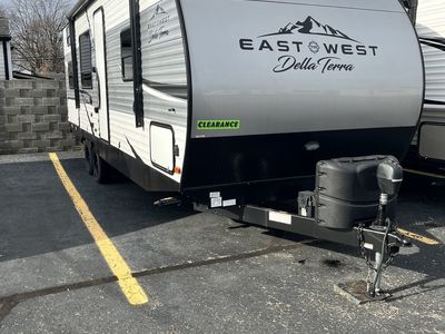 2021 East to West Della Terra - Photo 1