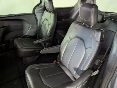 2026 Chrysler Pacifica — photo 16 view