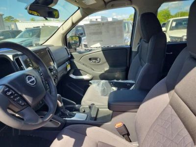 2026 Nissan Frontier — photo 8 view