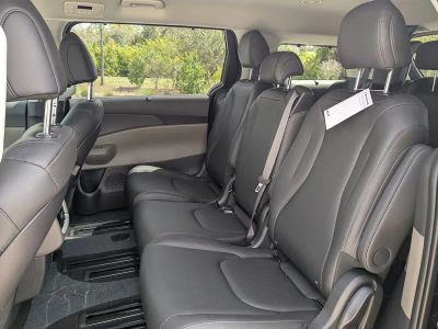 2026 Kia Carnival — photo 17 view