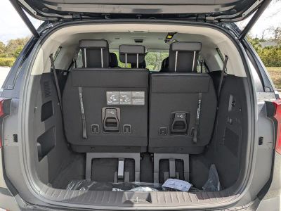 2026 Kia Carnival — photo 14 view