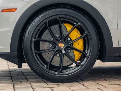 2024 Porsche Cayenne Coupe — photo 15 view