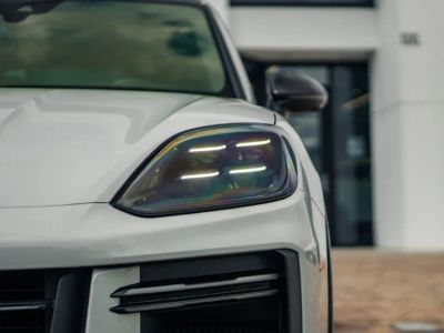 2024 Porsche Cayenne Coupe — photo 10 view