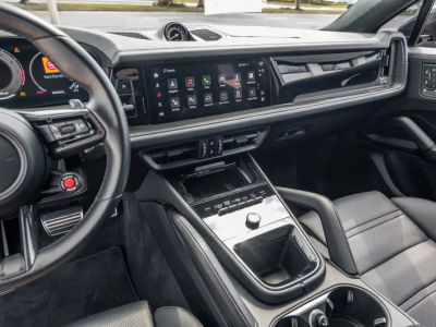 2024 Porsche Cayenne Coupe — photo 28 view