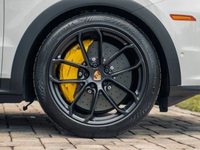 2024 Porsche Cayenne Coupe — photo 14 view