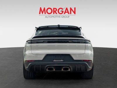 2024 Porsche Cayenne Coupe — interior view