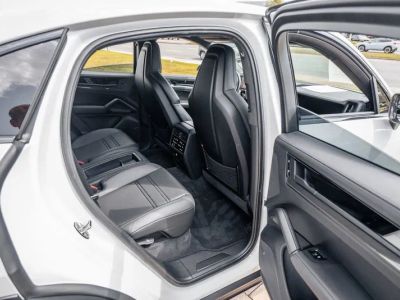 2024 Porsche Cayenne Coupe — photo 42 view