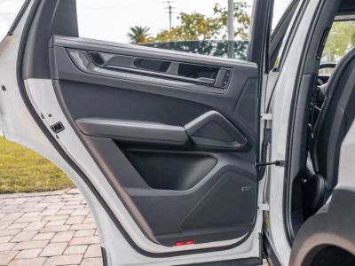 2024 Porsche Cayenne Coupe — photo 37 view