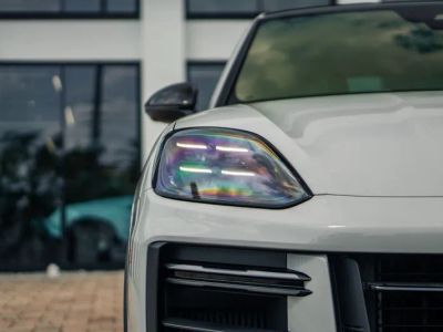 2024 Porsche Cayenne Coupe — photo 9 view