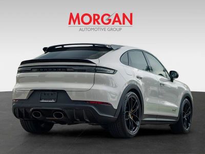 2024 Porsche Cayenne Coupe — detail view