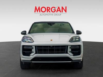 2024 Porsche Cayenne Coupe — photo 8 view