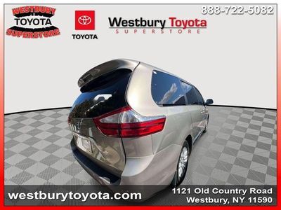 2017 Toyota Sienna - Photo 5