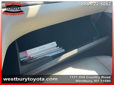 2017 Toyota Sienna - Photo 30
