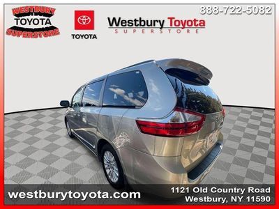 2017 Toyota Sienna - Photo 6