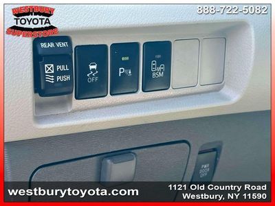 2017 Toyota Sienna - Photo 21