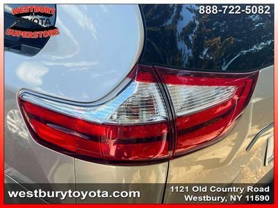 2017 Toyota Sienna - Photo 9