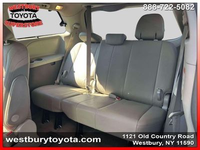 2017 Toyota Sienna - Photo 15