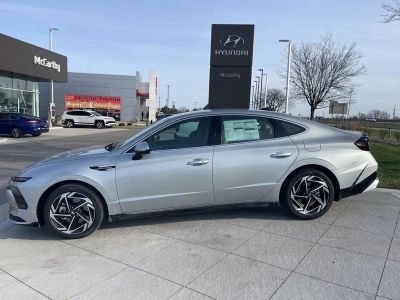 2026 Hyundai Sonata - Photo 2