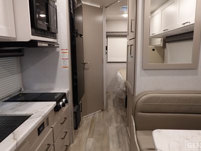 2026 Thor Motor Coach Pasadena SE - Photo 5