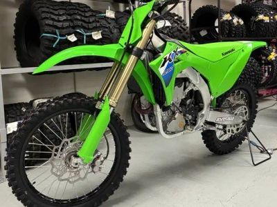 2026 Kawasaki KX™250 — front three-quarter view