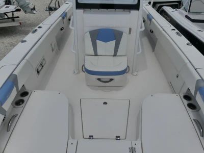 2023 Robalo 266 Cayman SD — photo 20 view