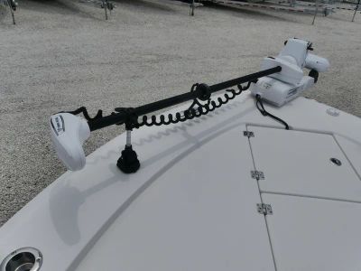 2023 Robalo 266 Cayman SD — photo 16 view