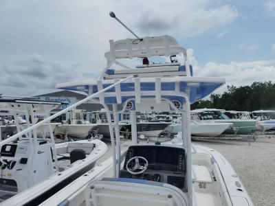 2023 Robalo 266 Cayman SD — photo 9 view